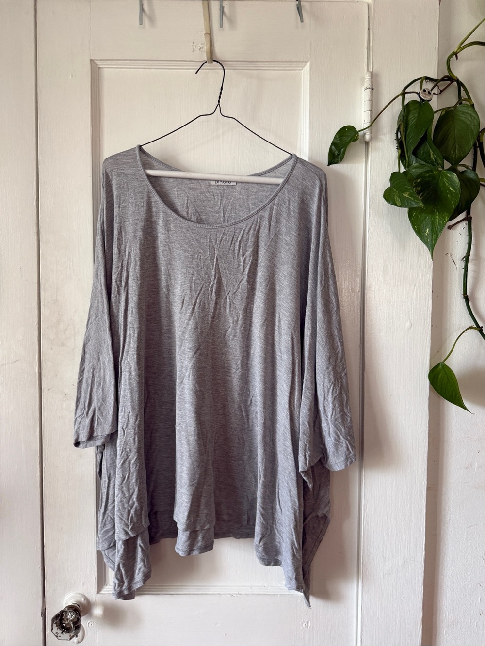 BIAGIO Light Gray Women's Relaxed Scoop Neck Top
